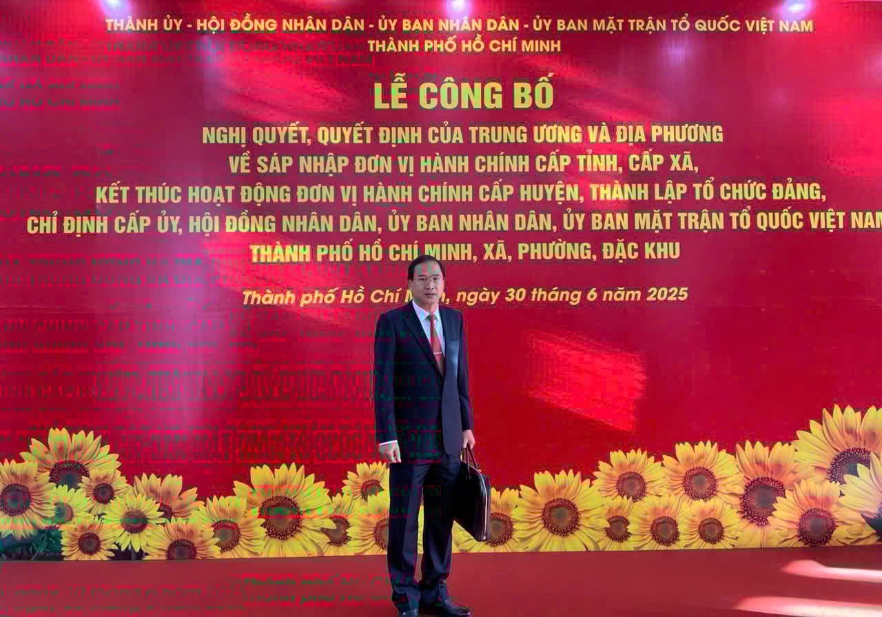 Cảm xúc đặc biệt của người dân TP HCM trong ngày trọng đại - Ảnh 13.