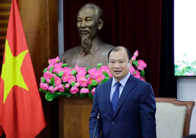 Bổ nhiệm Phó Cục trưởng Cục Du lịch Quốc gia Việt Nam và Phó Vụ trưởng Vụ Kế hoạch Tài chính, Bộ VHTTDL - Ảnh 4.