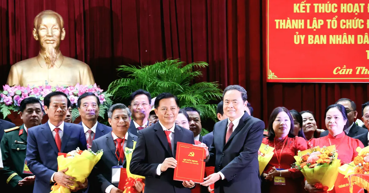 លោក Tran Van Lau កាន់តំណែងជាប្រធានគណៈកម្មាធិការប្រជាជនទីក្រុង Can Tho។
