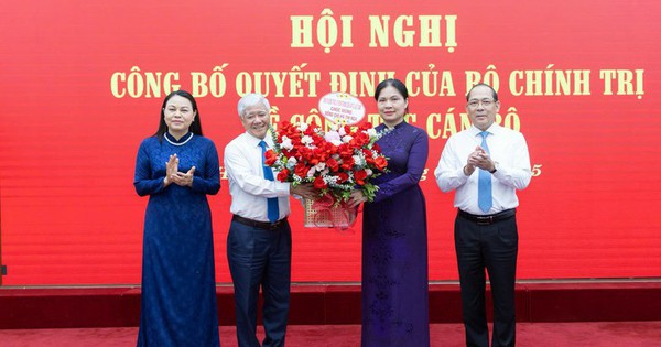 El Politburó designa nuevo personal para unirse al Comité Permanente del Comité del Partido del Frente de la Patria de Vietnam y a las organizaciones centrales.