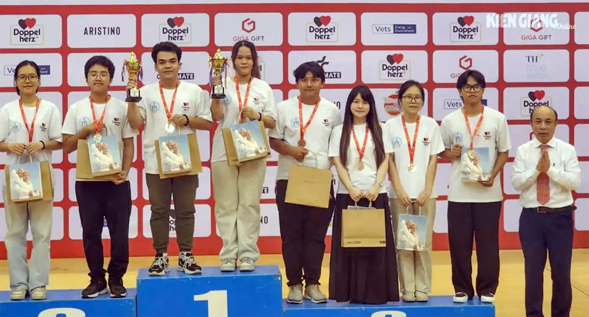 Kiên Giang đoạt 7 huy chương tại giải vô địch cờ vua trẻ quốc gia