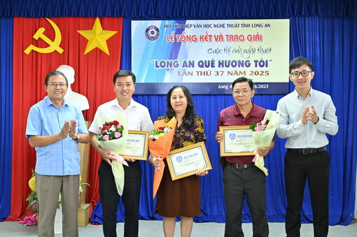 Trao 11 giải thưởng Cuộc thi ảnh nghệ thuật 'Long An quê hương tôi' lần thứ 37 năm 2025