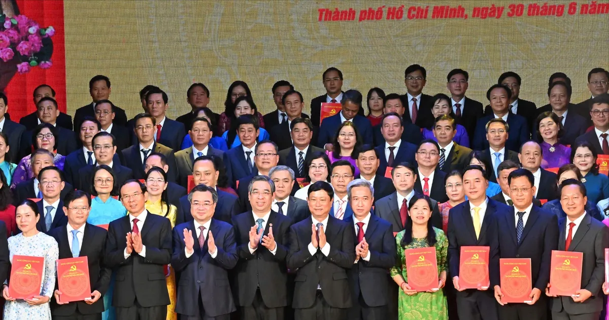 Công bố 168 Bí thư phường, xã, đặc khu của TPHCM