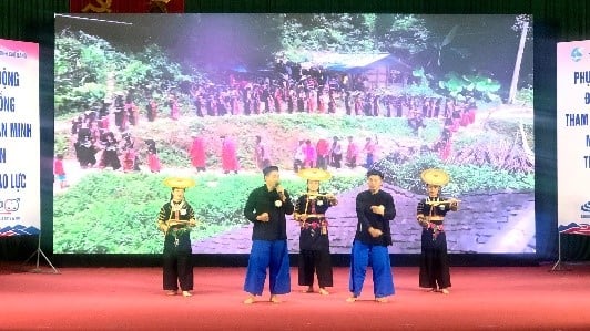 Tổ Truyền thông cộng đồng xã Kim Cúc (Bảo Lạc) tham gia Hội thi mô hình truyền thông sáng tạo về bình đẳng giới cấp tỉnh, năm 2024.