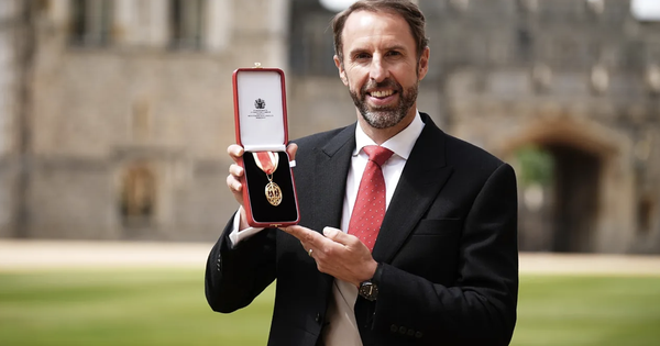Hoàng gia Anh phong tước hiệu Hiệp sĩ cho HLV Gareth Southgate