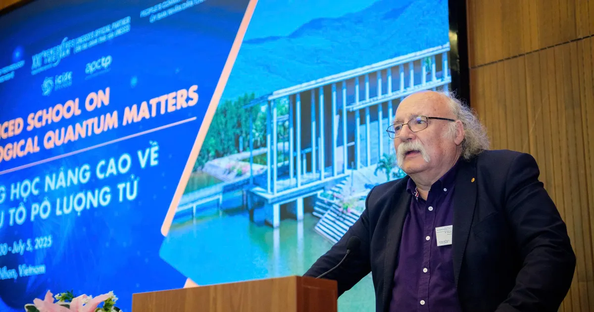 2016 Nobel Prize in Physics comes to Vietnam to teach quantum topological materials