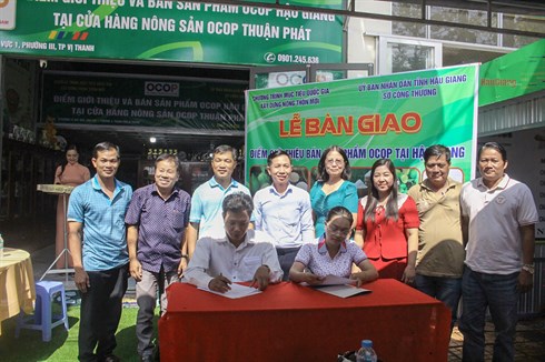 Ra mắt điểm giới thiệu và bán sản phẩm OCOP