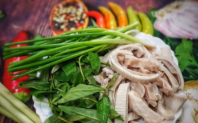 Dạ dày xào với loại rau này đảm bảo giòn ngon sần sật - Ảnh 3.