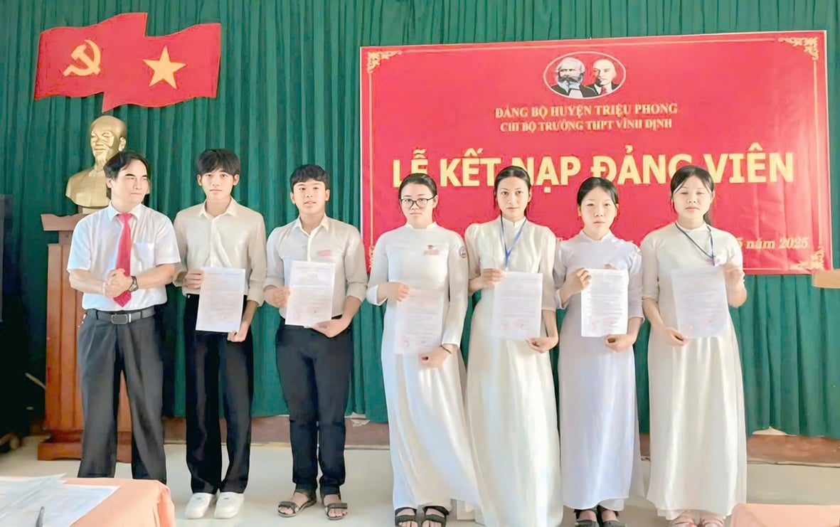 Quang Tri improves the effectiveness of Party building organization work