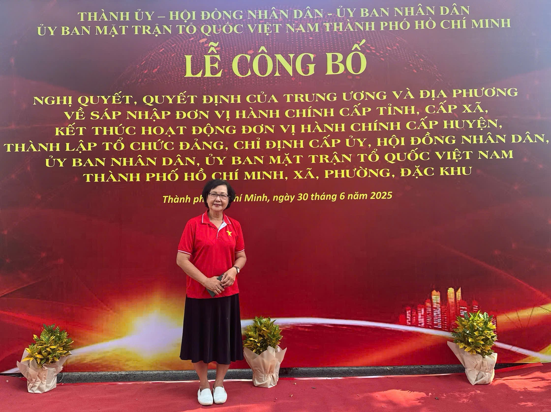 Cảm xúc đặc biệt của người dân TP HCM trong ngày trọng đại - Ảnh 12.