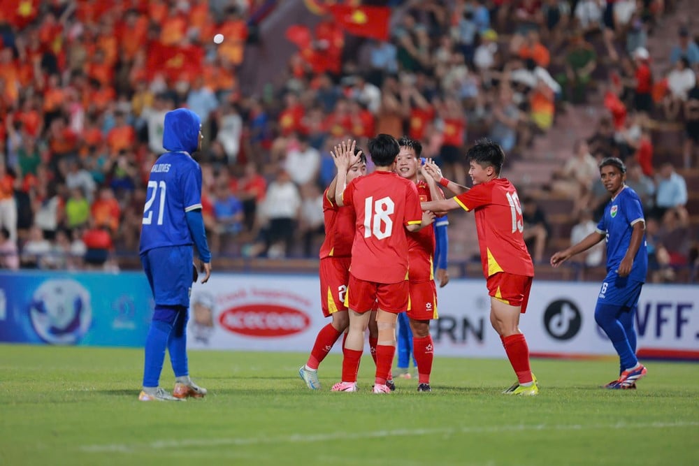 tuyen nu viet nam 1.jpg