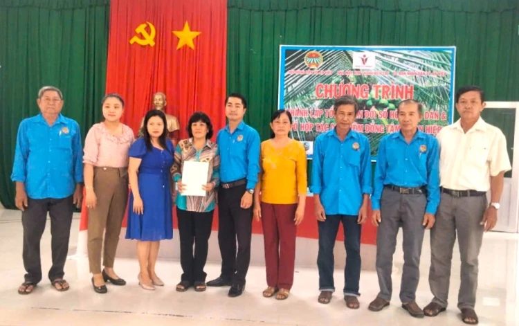 Nông dân Tường Đa tích cực tham gia chuyển đổi số