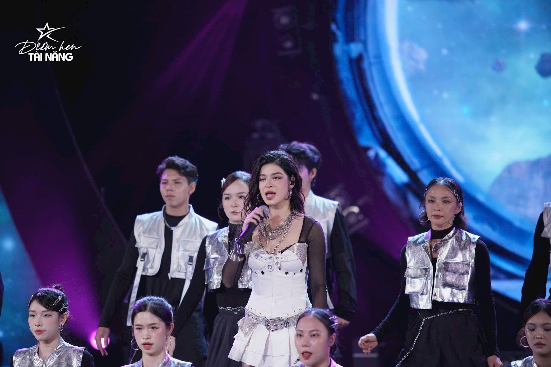 hoai-anh-1.jpg