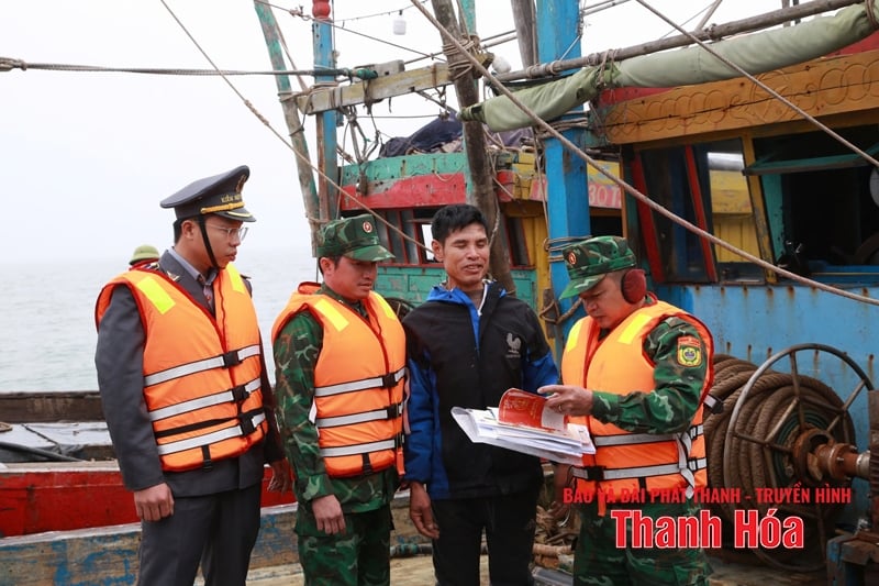 ការ​គ្រប់គ្រង​កប៉ាល់​នេសាទ​ឲ្យ​កាន់តែ​តឹងរ៉ឹង ដោយ​បាន​ប្តេជ្ញា​ថា​នឹង «​ដក​កាត​លឿង​ចេញ​» សម្រាប់​អង្គការ IUU