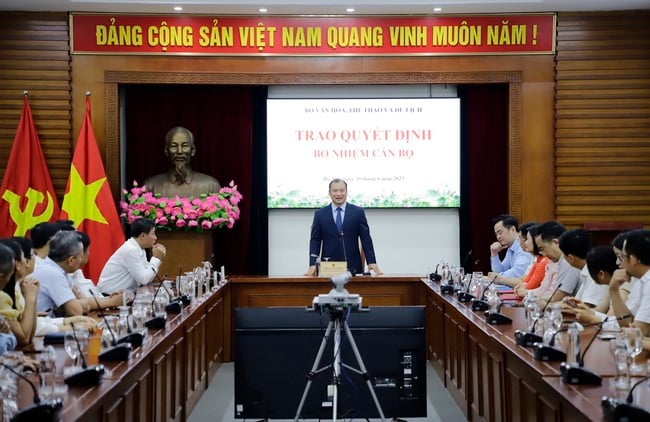 Bổ nhiệm Phó Cục trưởng Cục Du lịch Quốc gia Việt Nam và Phó Vụ trưởng Vụ Kế hoạch Tài chính, Bộ VHTTDL - Ảnh 3.