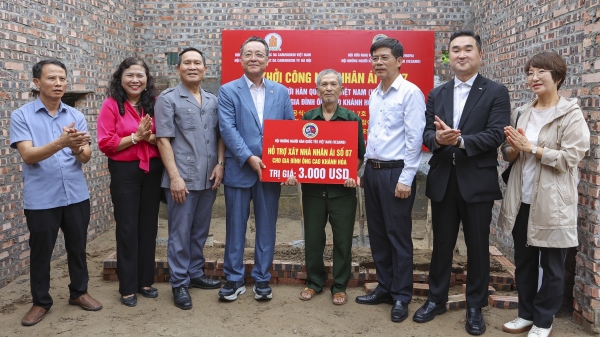 ប្រធាន VESAMO៖ សង្ឃឹមថាប្រជាជនកូរ៉េជាច្រើននឹងឈរជាមួយជនរងគ្រោះដោយជាតិគីមីពណ៌ទឹកក្រូចវៀតណាម