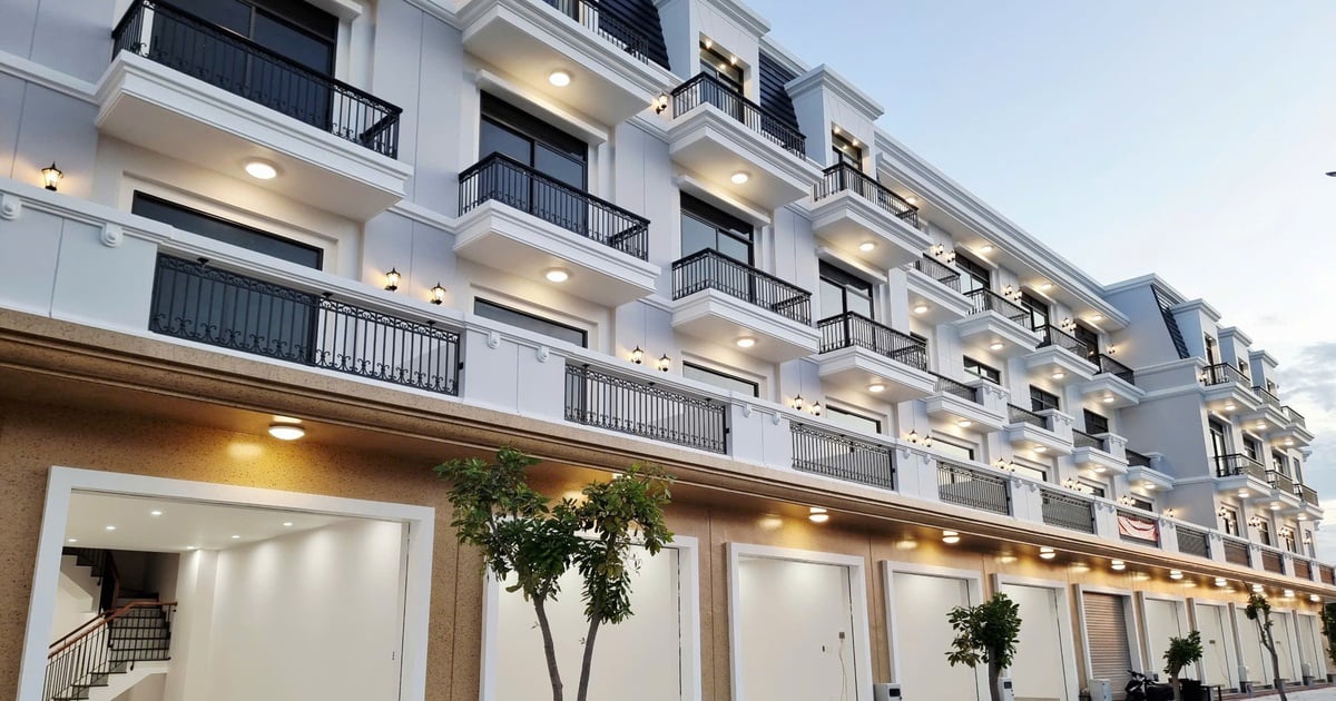 Binh Son Ocean Park officially hands over the first shophouse fund to customers