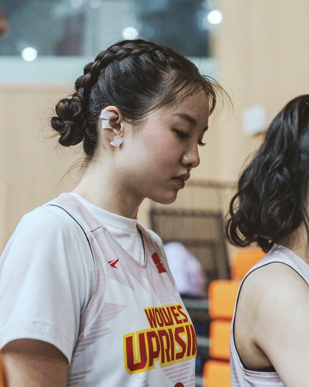 Con gái hoa khôi bóng chuyền Kim Huệ, tuổi 18 khiến dân mạng không thể rời mắt- Ảnh 6.