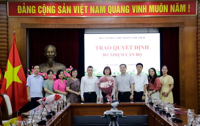 Bổ nhiệm Phó Cục trưởng Cục Du lịch Quốc gia Việt Nam và Phó Vụ trưởng Vụ Kế hoạch Tài chính, Bộ VHTTDL - Ảnh 5.