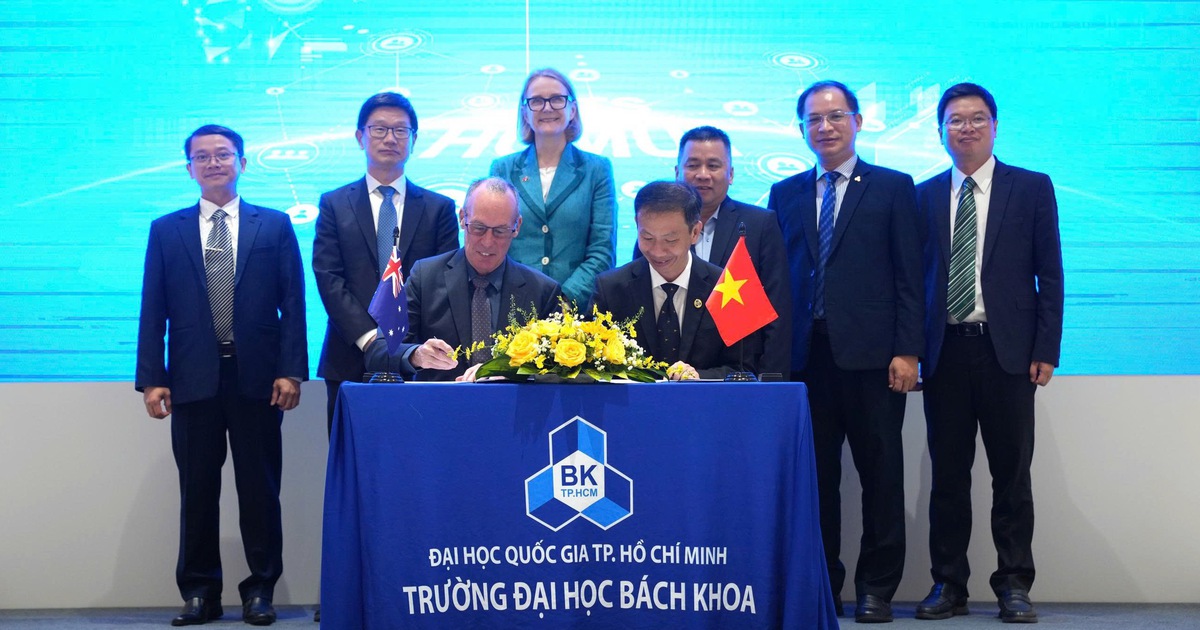 Formation des ressources humaines en technologie selon les normes internationales, au Vietnam