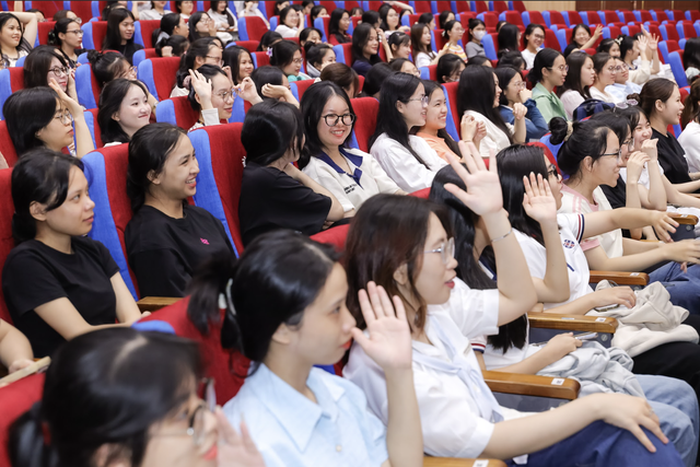 Laurier Unitour: ‘Bật’ kiến thức, ‘tắt’ ngại ngần về sức khỏe kinh nguyệt cùng Gen Z - Ảnh 2.
