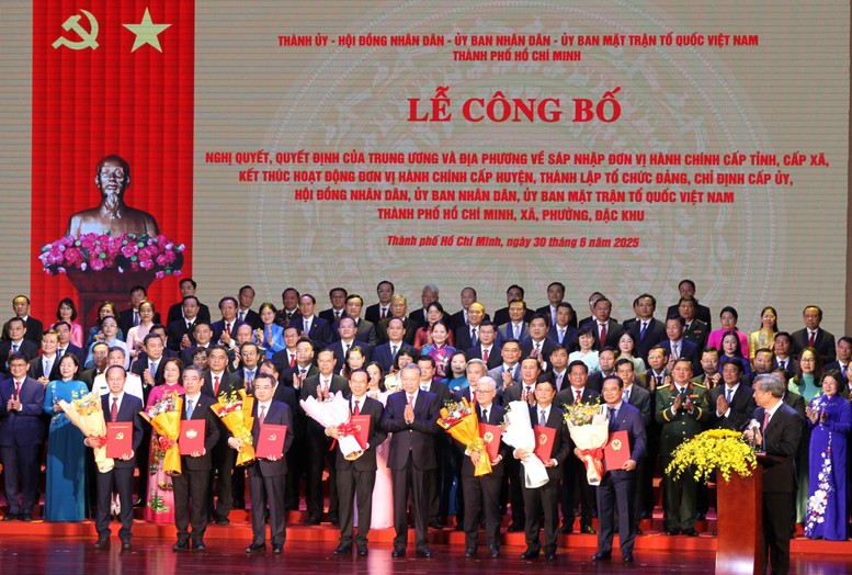 Toàn văn phát biểu của Tổng Bí thư Tô Lâm với nhân dân TPHCM và thông điệp gửi nhân dân cả nước - Ảnh 3.