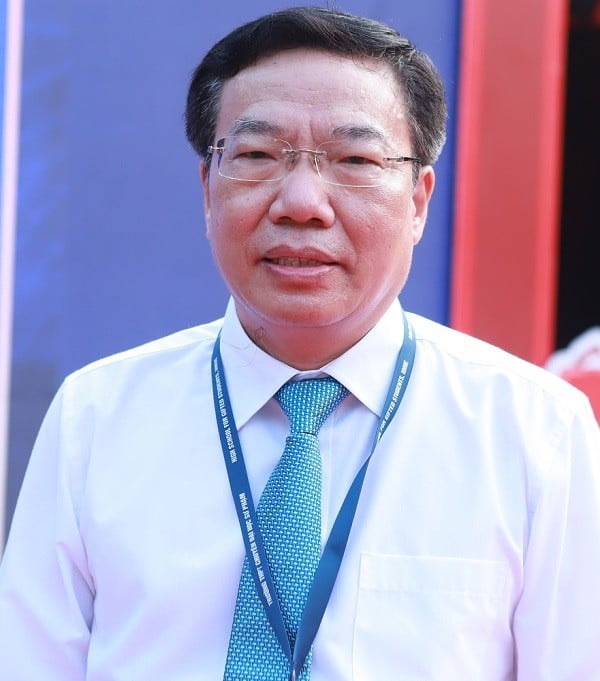 xay-dung-nhom-mon-lua-chon-trong-truong-thpt3.jpg