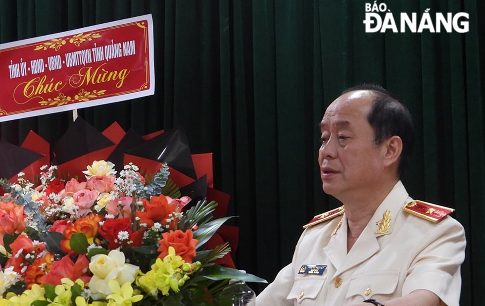 Thiếu tướng Nguyễn Hữu Hợp phát biểu tại buổi lễ.