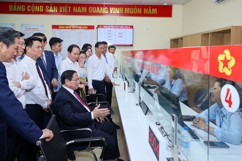 Thủ tướng: Tuyệt đối không để người dân "sợ hay ngại" khi đến cơ quan công quyền- Ảnh 3.