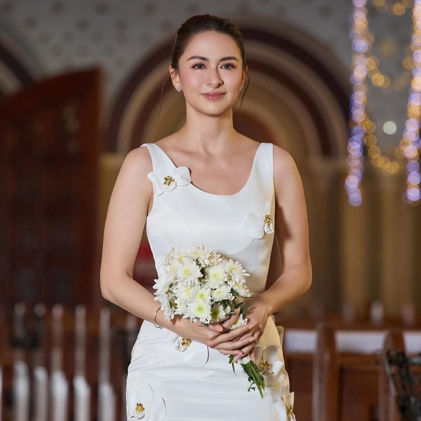 “Mỹ nhân đẹp nhất Philippines” U50 trẻ như đôi mươi, mê mẩn thời trang Việt - 6