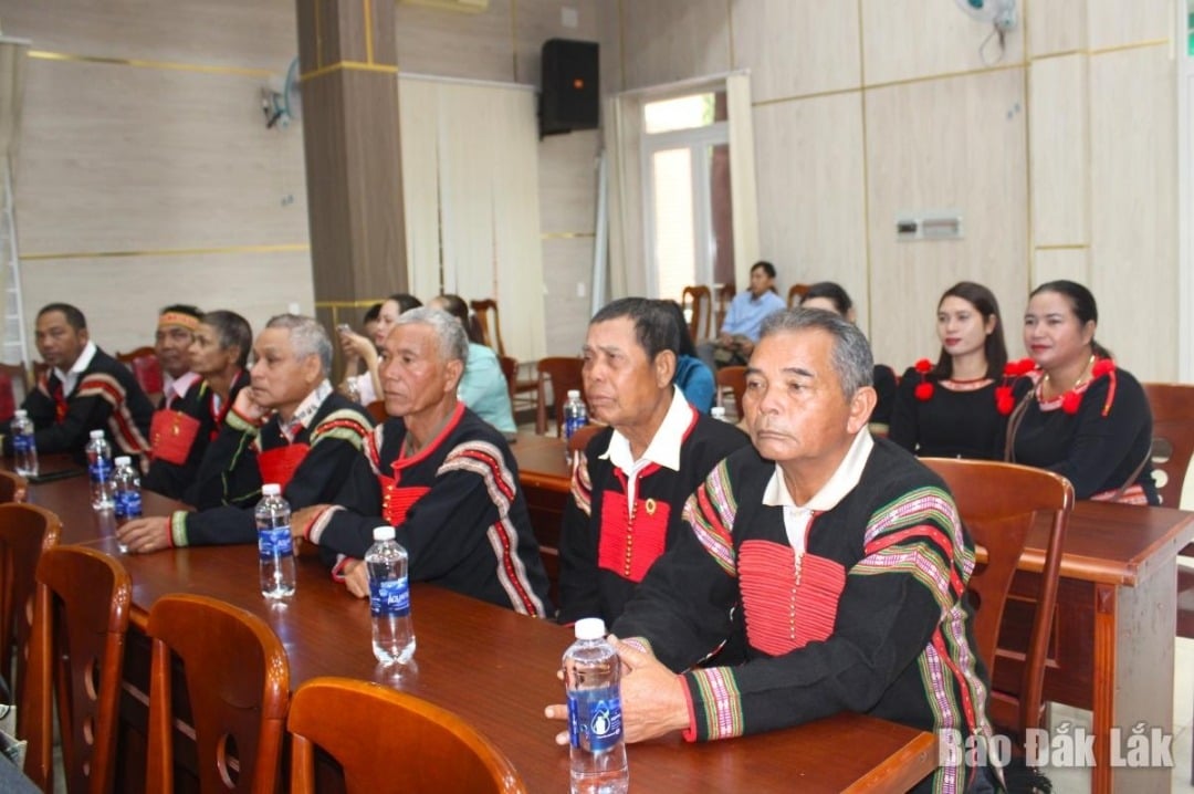 People attended the ceremony.