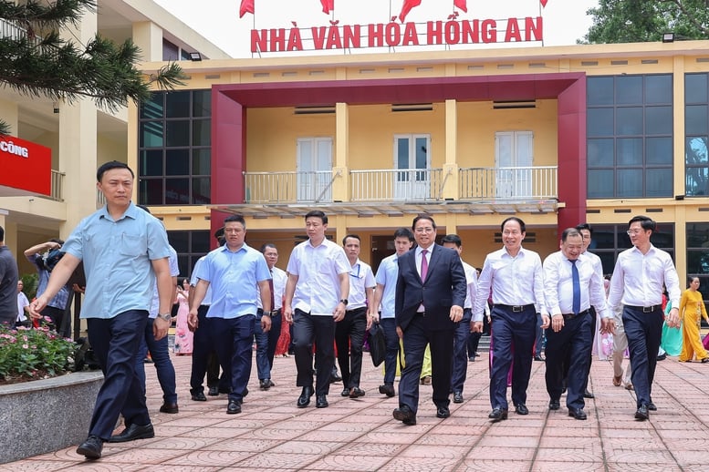 Thủ tướng: Tuyệt đối không để người dân "sợ hay ngại" khi đến cơ quan công quyền- Ảnh 1.