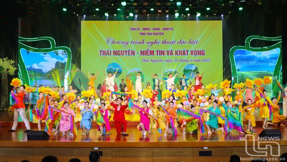 Chương trình nghệ thuật Thái Nguyên – Niềm tin và khát vọng được tổ chức tại Nhà hát Ca múa nhạc quốc gia Việt Nam (đường Hoàng Văn Thụ, TP. Thái Nguyên).