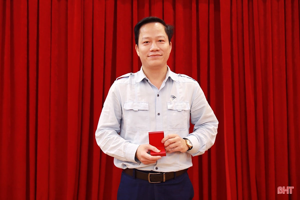 บคค_บร_เอจี7เอ5711.jpg