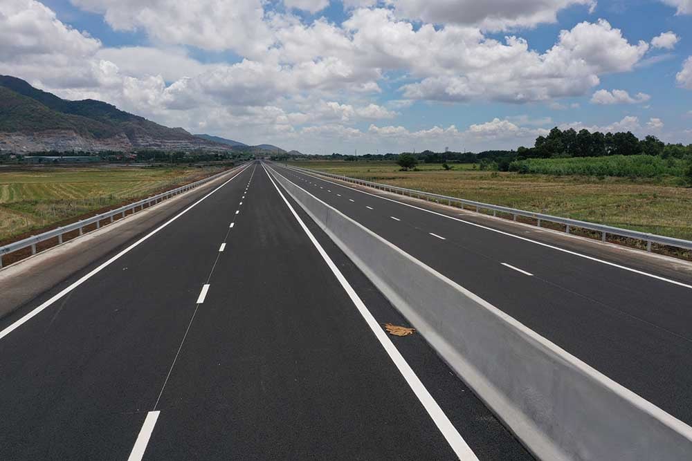 Die Schnellstraße Bien Hoa – Vung Tau soll 2025 fertiggestellt werden. Foto: Nam Anh