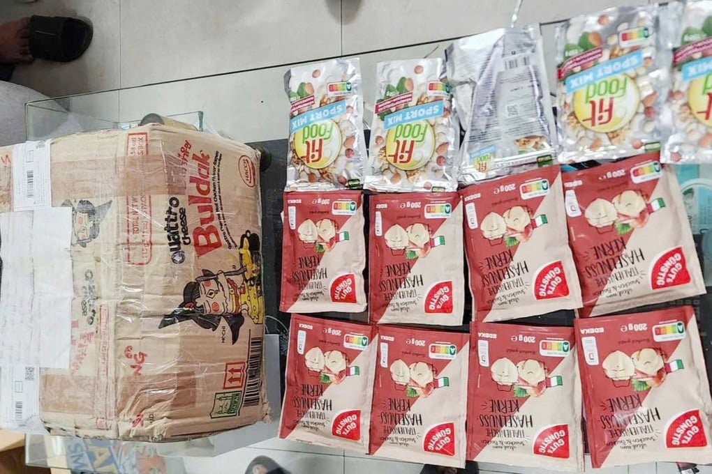 Bắt giữ gen Z giấu 3,1kg ma túy trong chocolate ngoại - 2