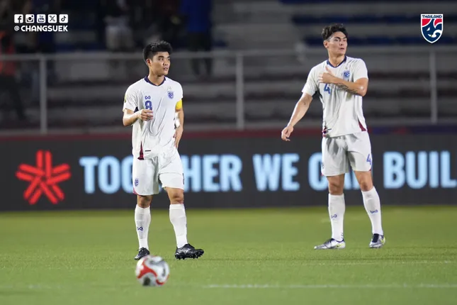 Thailands Team wurde vor dem Schlüsselspiel der Qualifikation zum Asien-Pokal 2027 von seinen Gegnern ausgetrickst. Foto 1