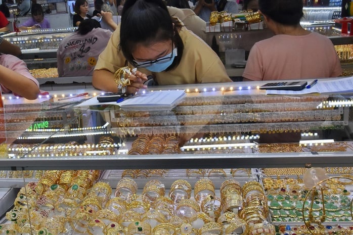 Giá vàng hôm nay, 4-6: Lao dốc khi chứng khoán Mỹ tăng điểm- Ảnh 1.