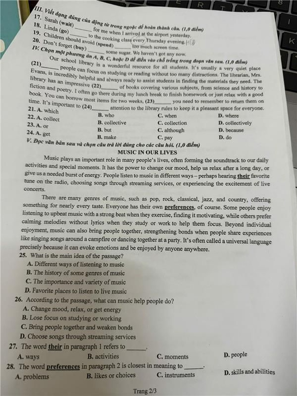Đề thi và đáp án môn tiếng Anh, toán thi lớp 10 của Phú Thọ - 2