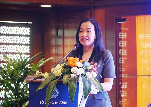 Phó Giám đốc Sở Công Thương Đà Nẵng Đỗ Thị Quỳnh Trâm thông tin tại cuộc họp báo.