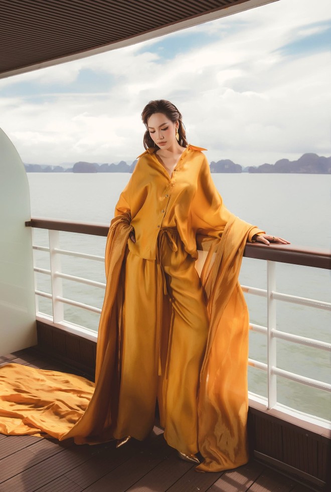 Hoa hậu Lê Hoàng Phương hóa "nàng thơ" của NTK Lê Thanh Hòa - Ảnh 15.