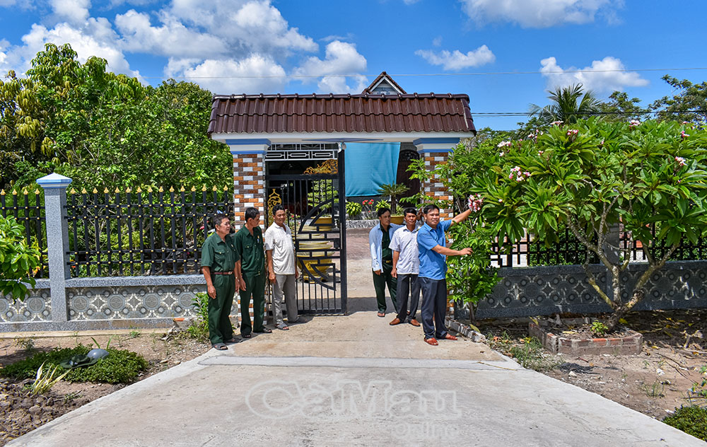 La famille de M. Pham Hoa Binh est un exemple typique de mise en œuvre de la résolution 04 du comité du Parti du district de Phu Tan.