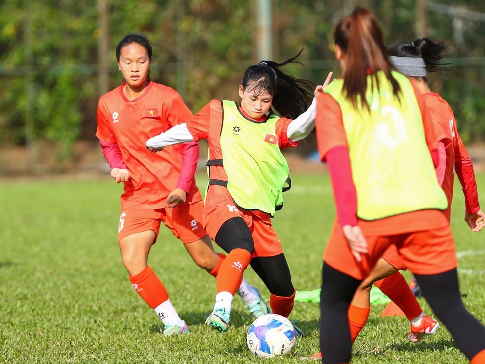 Giải vô địch U19 nữ Đông Nam Á 2025: Đội tuyển U19 nữ Việt Nam hoàn thiện những mảnh ghép cuối cùng - Ảnh 1.