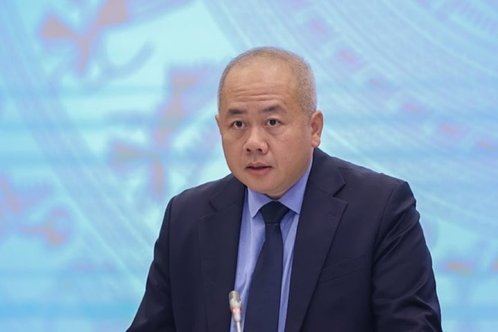 Viceministro de Finanzas, Do Thanh Trung.