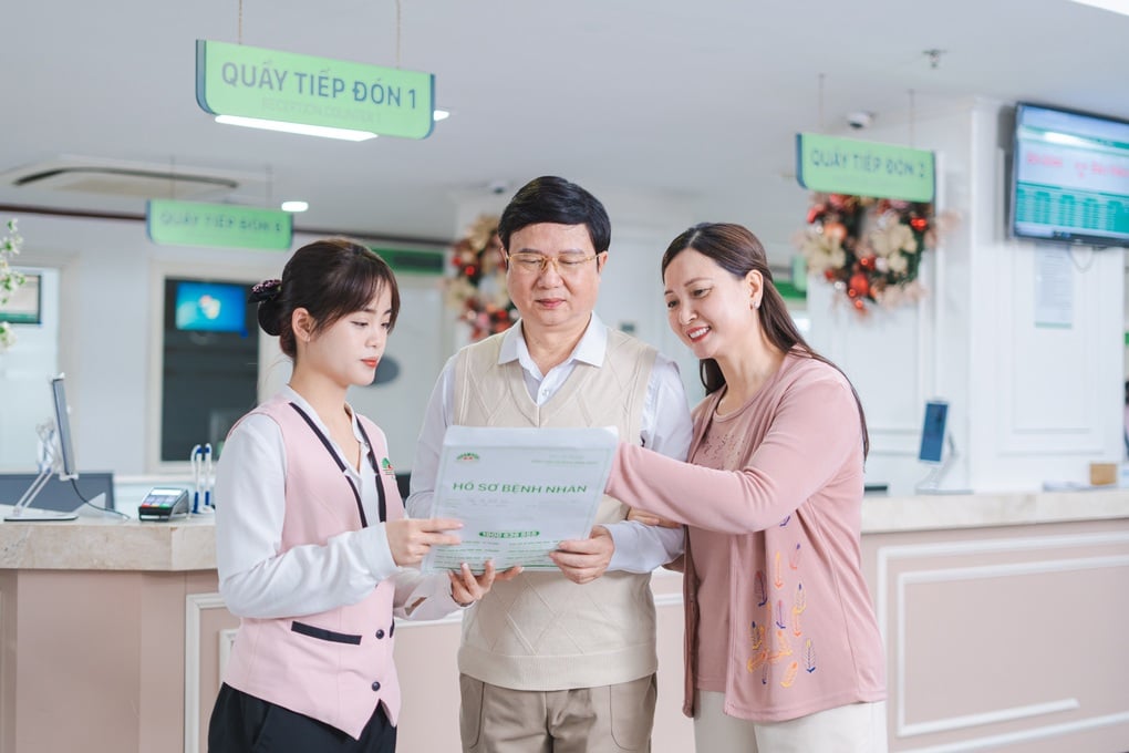 Bệnh viện Hồng Ngọc tiên phong chăm sóc sức khỏe người cao tuổi - 1