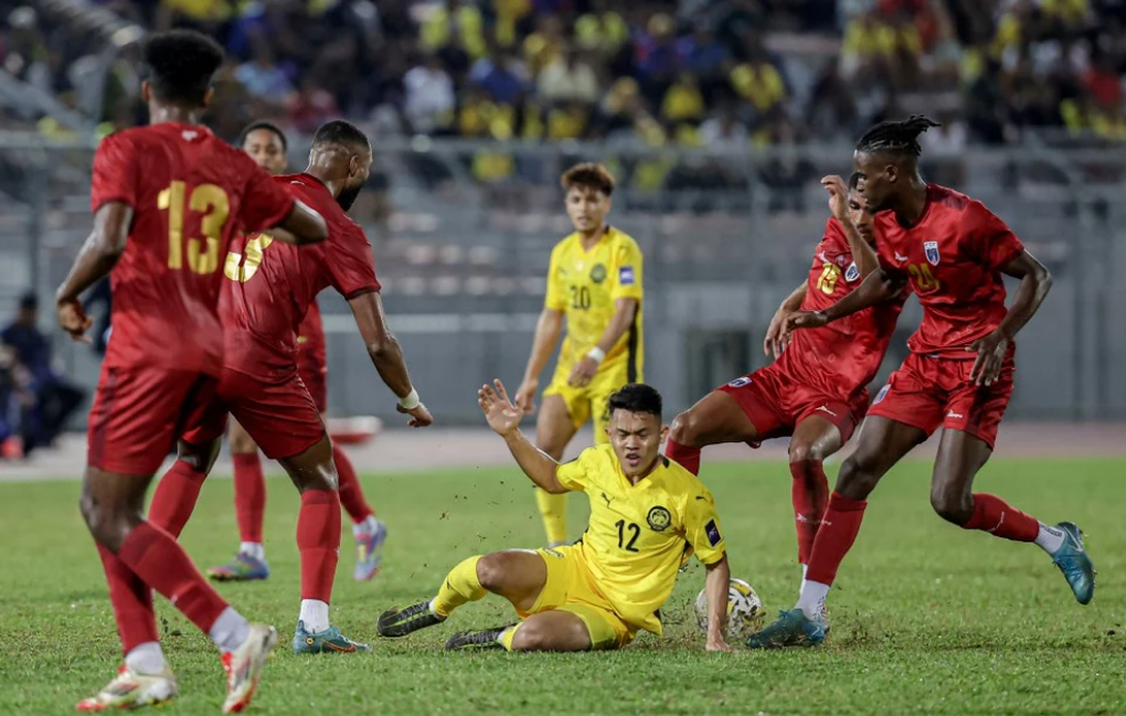 Malaysia thua đậm ngay trước trận quyết chiến gặp tuyển Việt Nam - 1