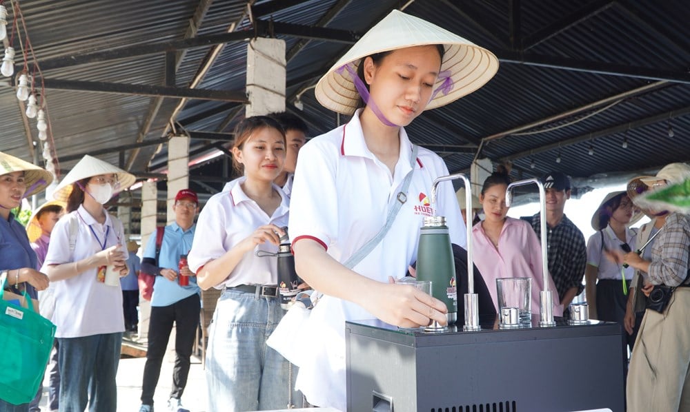 Lan tỏa những tour du lịch xanh ở Huế - Ảnh 1.