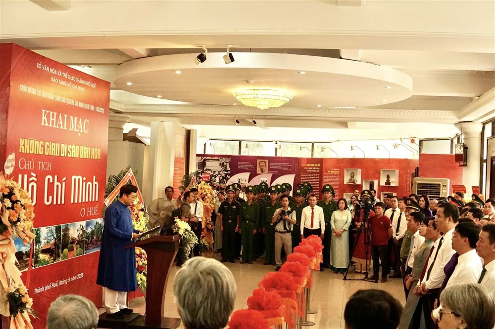 Khai mạc Triển lãm “Không gian di sản văn hóa Chủ tịch Hồ Chí Minh ở Huế” tại Bảo tàng Hồ Chí Minh, thành phố Huế