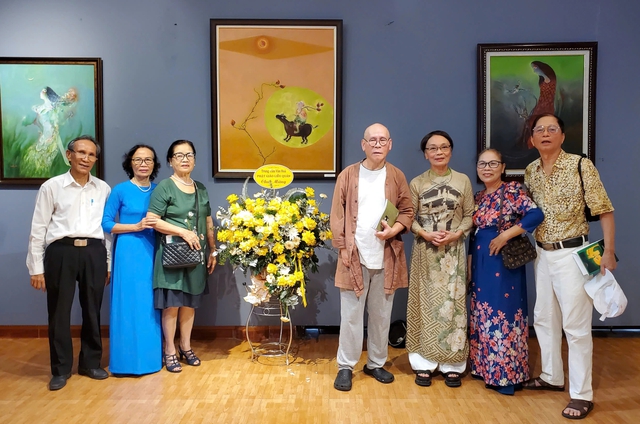 Thế giới tranh sơn dầu vẽ bằng tay trái của Hoàng Như Thủy An- Ảnh 2.