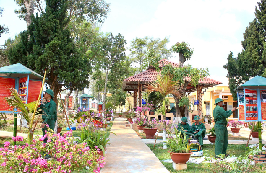 thu-vien-xanh-o-lu-doan-273-gop-phan-phat-trien-van-hoa-doc-trong-can-bo-chien-si.jpg